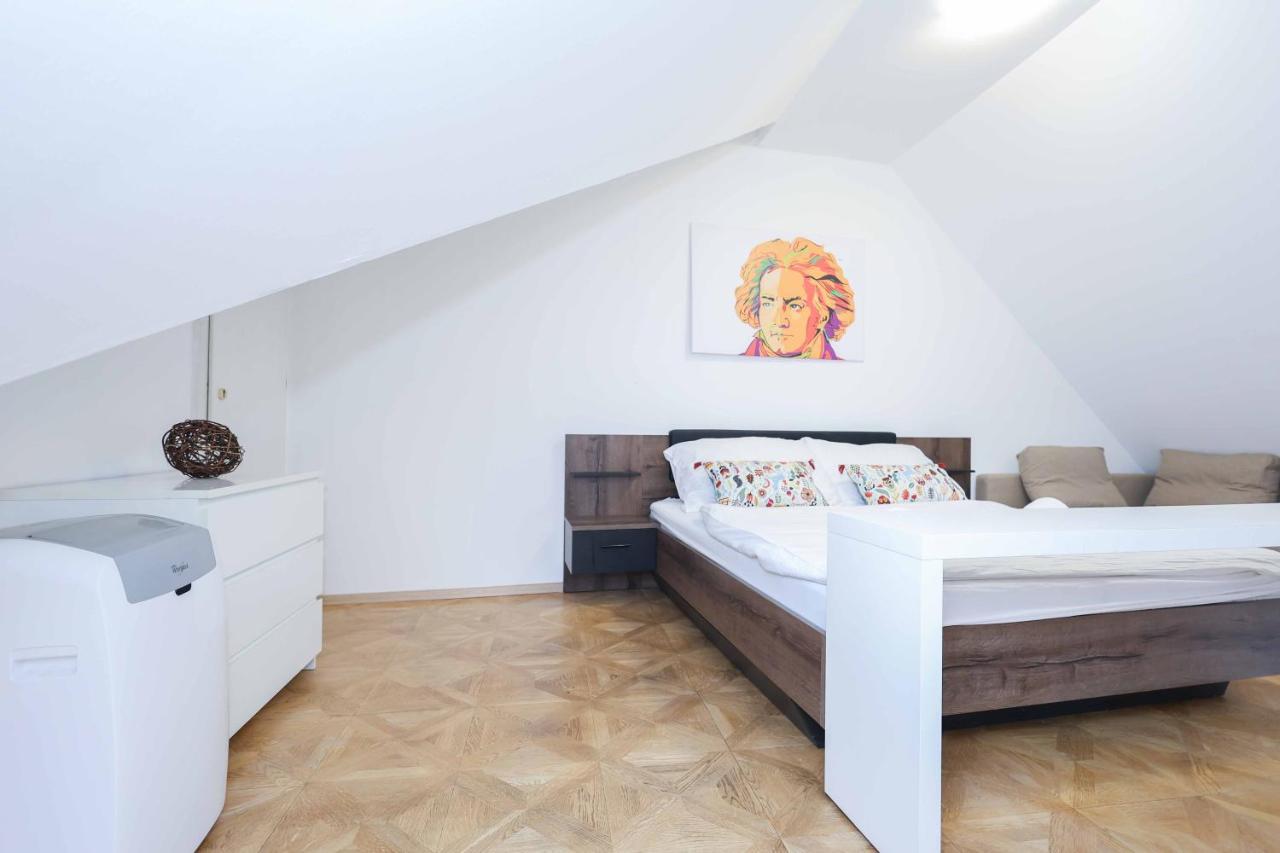 Beethoven Apartments Братислава Экстерьер фото