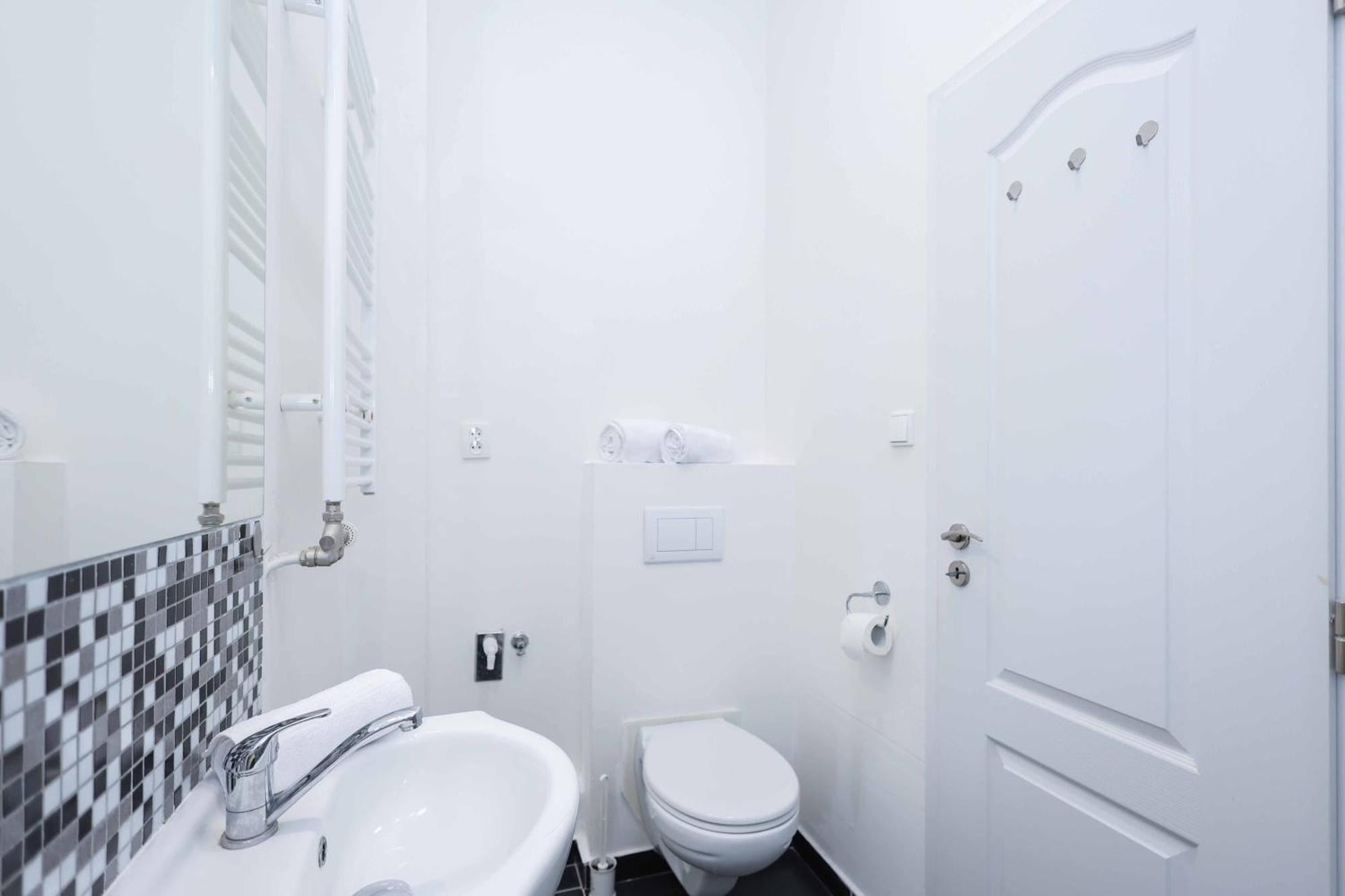 Beethoven Apartments Братислава Экстерьер фото